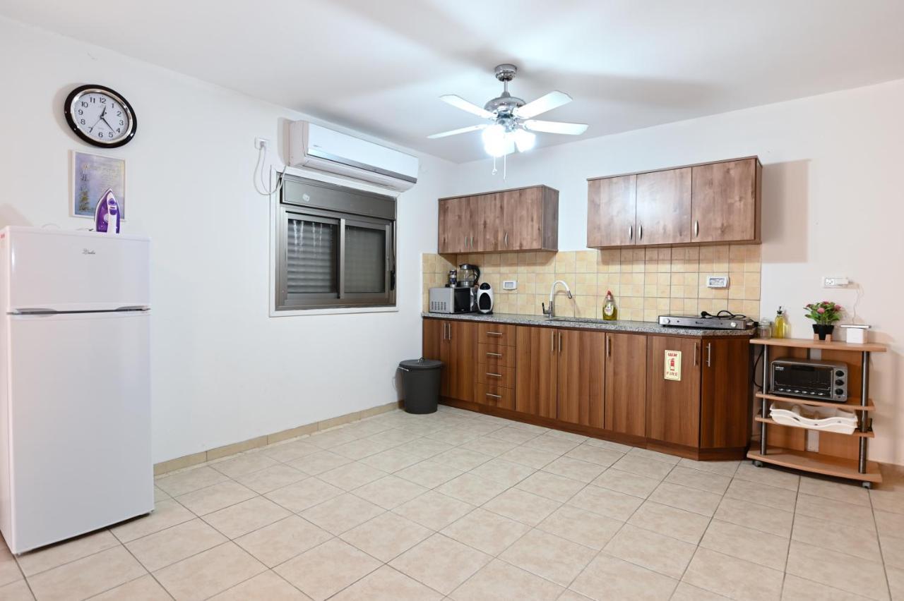 Anil's House: Zimmer with Heated Indoor Pool Daliyat al-Karmel Exterior photo