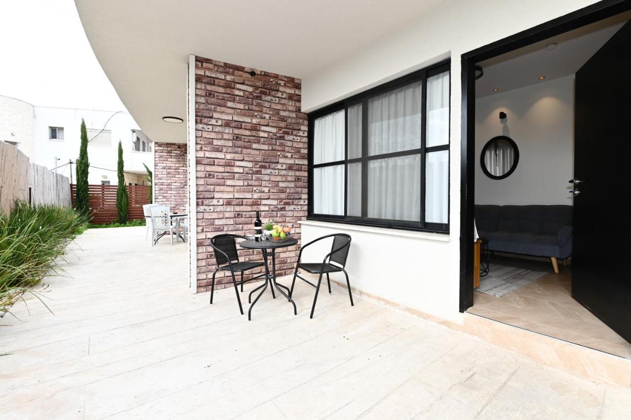 Anil's House: Zimmer with Heated Indoor Pool Daliyat al-Karmel Exterior photo